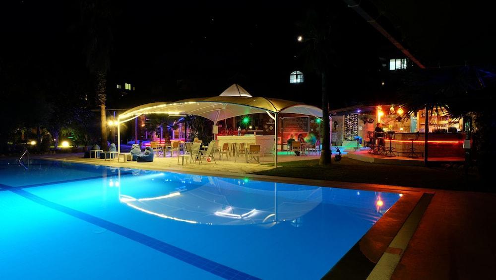 קמר Erendiz Garden Hotel מראה חיצוני תמונה