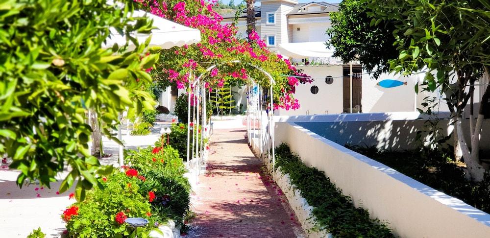 קמר Erendiz Garden Hotel מראה חיצוני תמונה